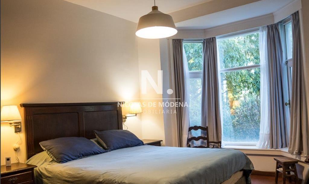 Vende casa de 4 dormitorios a cuadras del mar,