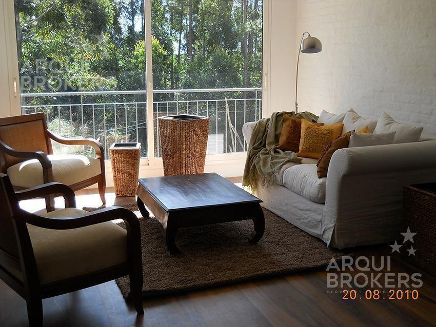 Apartamento de tres dormitorios en venta en Haras del Lago