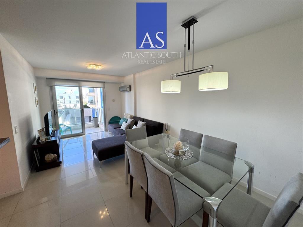Apartamento de 2 dormitorios en Torre con