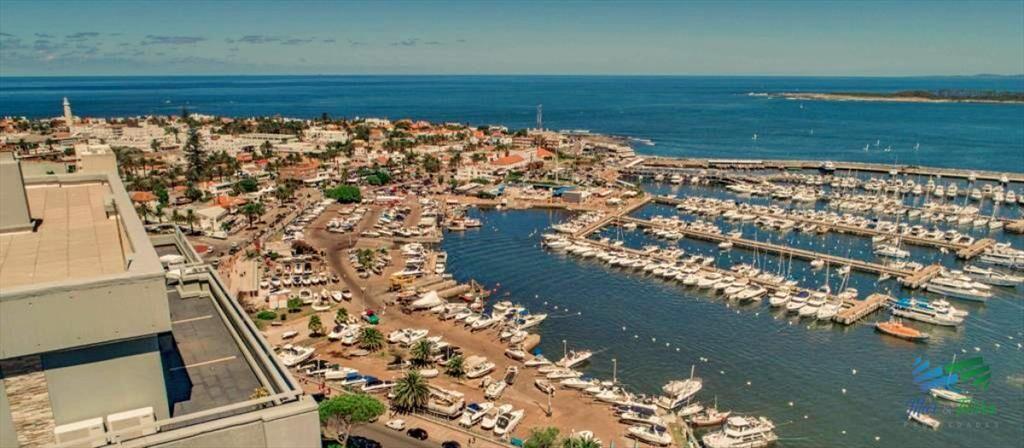 Alquilo apartamento 2 dormitorios con vista al puerto en Pe
