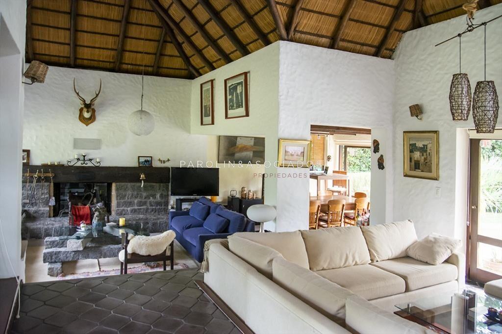 Casa en venta de 3 dormitorios en Golf - Punta del Este.