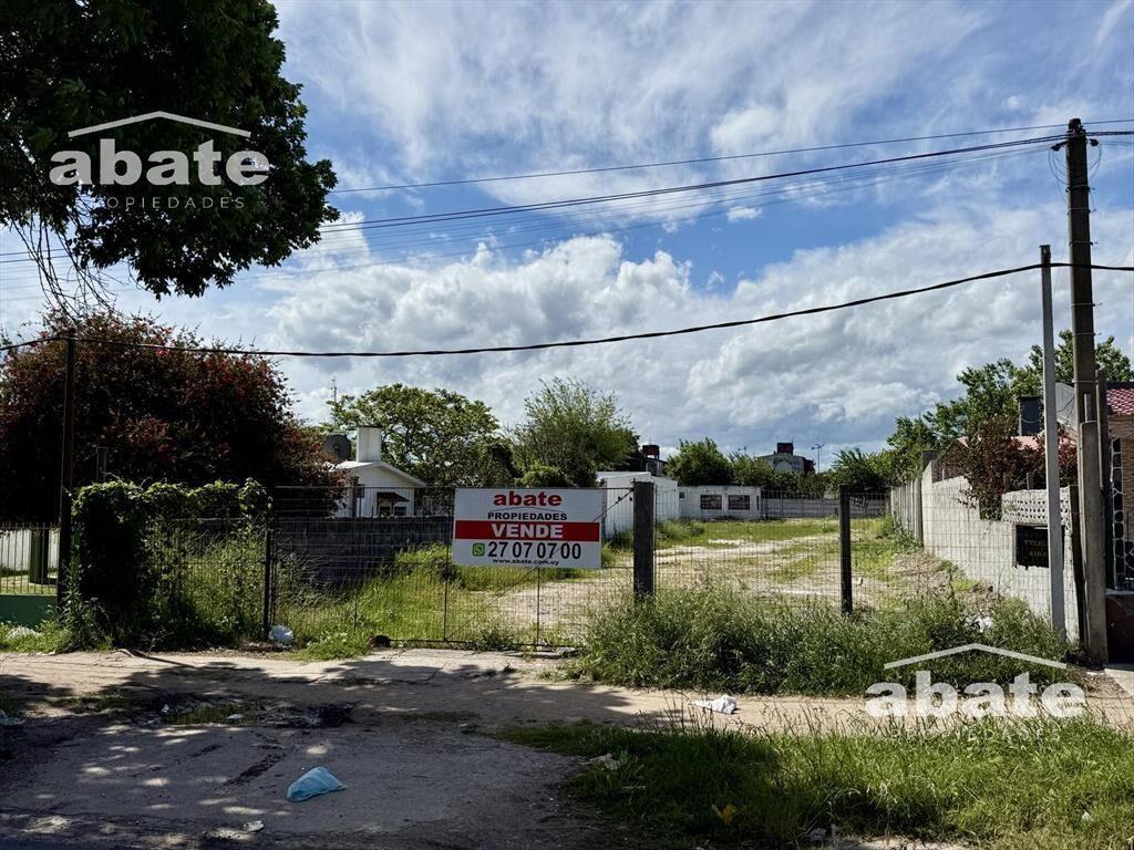 Venta de Terreno 2619 m2 en Piedras Blancas céntrico