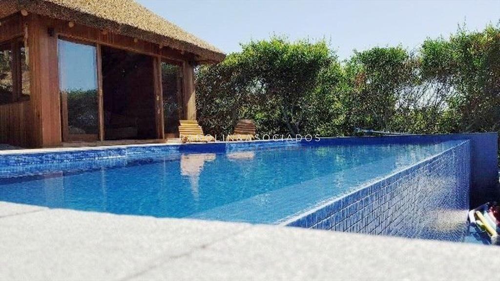 VENTA DE CASA DE 3 DORMITORIOS EN MONTOYA PUNTA