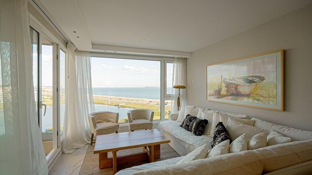 Vendo apartamento 3 dormitorios Punta del Este primera líne