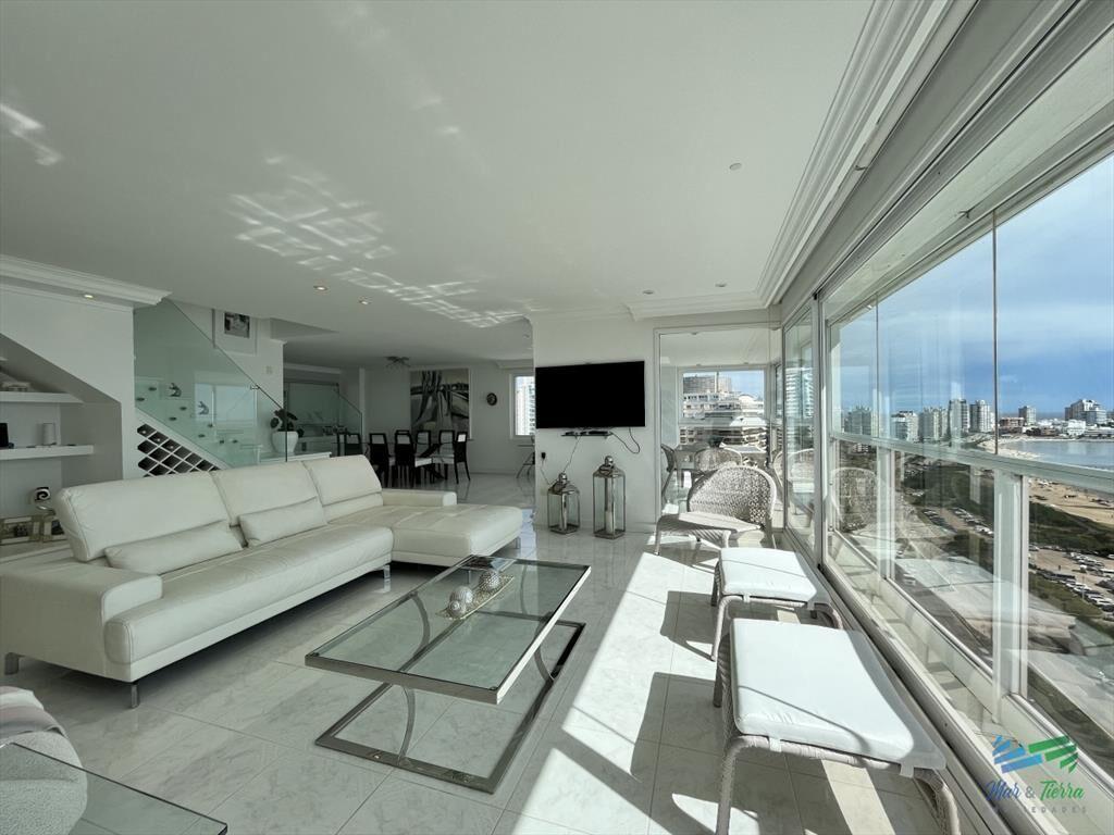 DIVINO IMPECABLE CON SERVICIOS