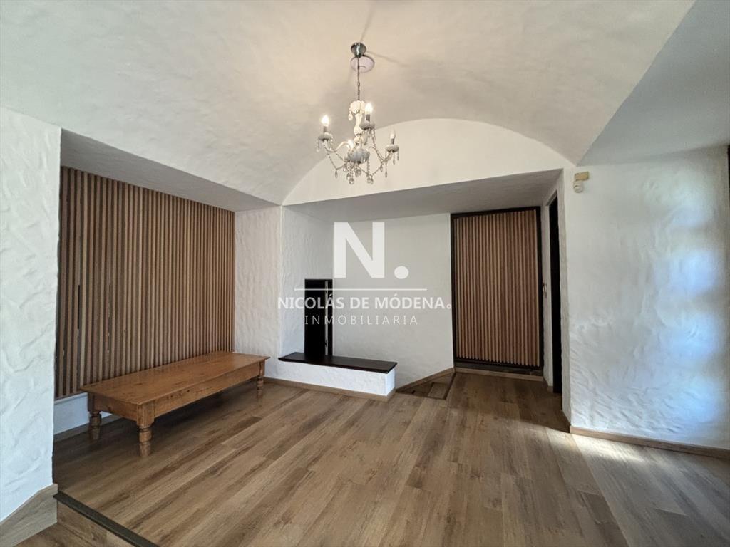 EXCEPCIONAL CASA EN VENTA DE 4 DORMITORIOS