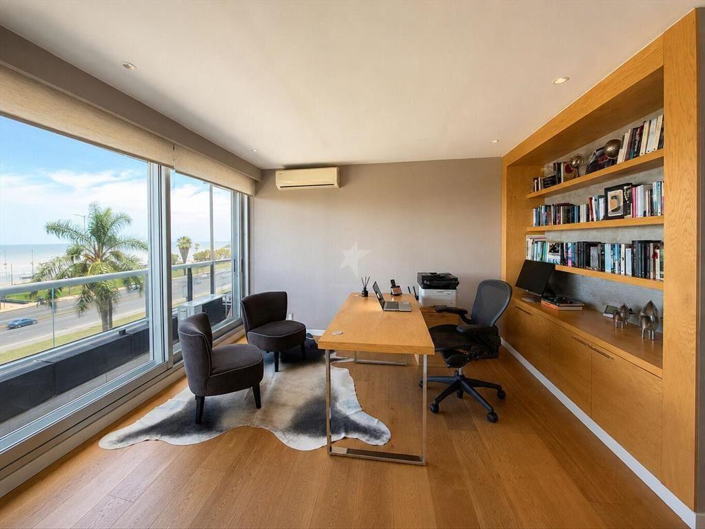 VENTA APTO POCITOS 3 DORM - TERRAZA - GARAJE - SERVICIO