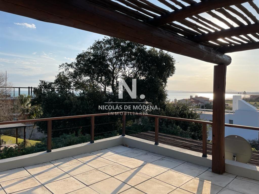 Venta casa con vista al mar. Punta Ballena ,
