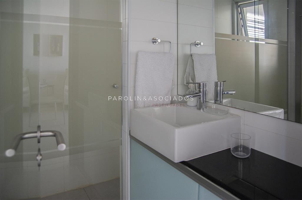 Apartamento en venta de 1 dormitorio en edificio