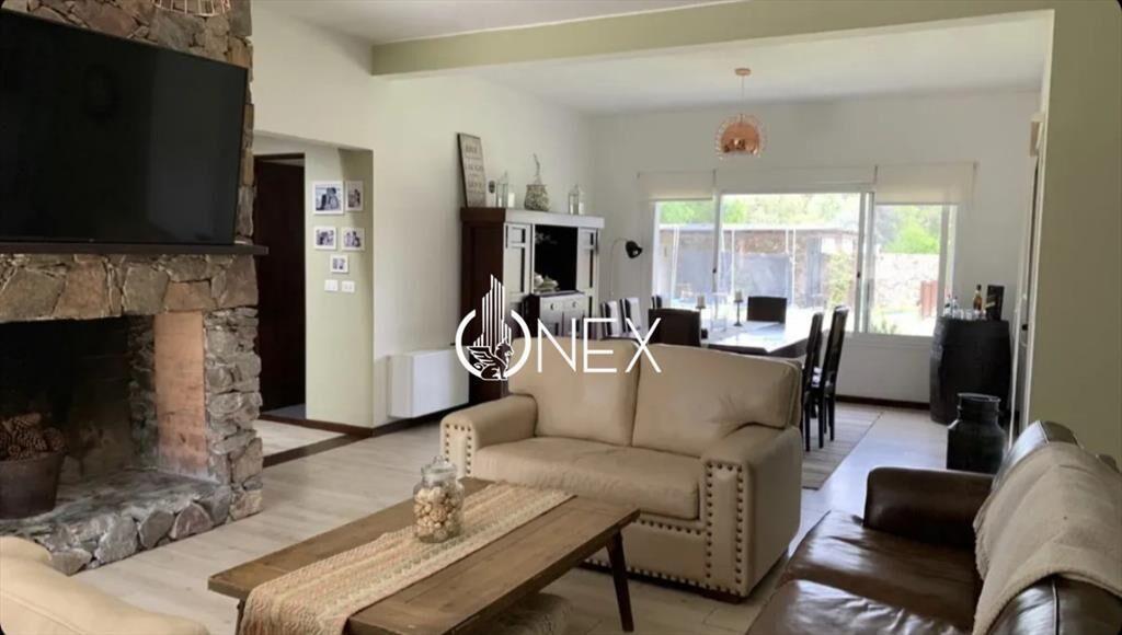 Oportunidad casa 5 dormitorios 4 baños piscina
