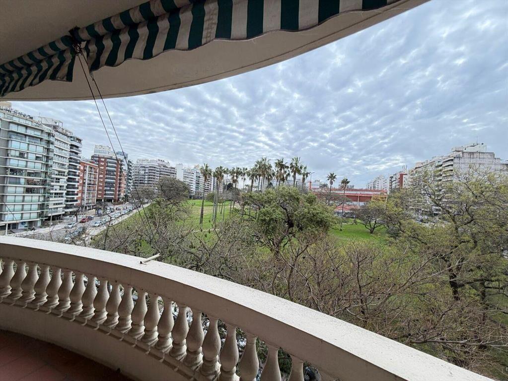 PARODI Venta Villa Biarritz 180 m2, 3 dorm. estar, escritor