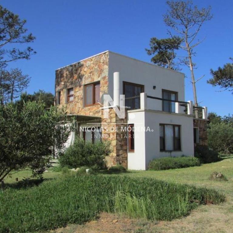 Vende casa de 3 dormitorios en la Juanita, Jose
