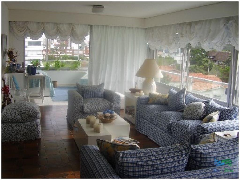 Apartamento en Brava, 3 dormitorios *