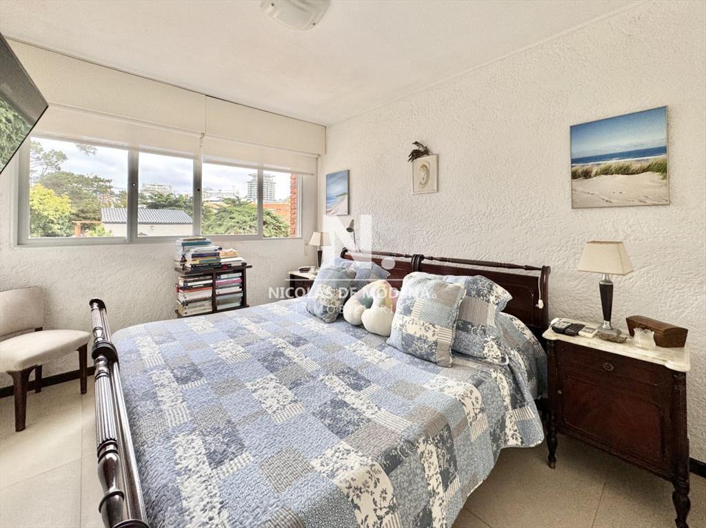 Apartamento reciclado en edifico Helios Punta Del