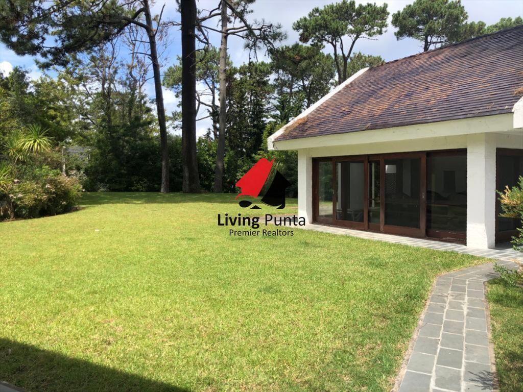 Casa en venta en Lugano, Punta del este, 3 y