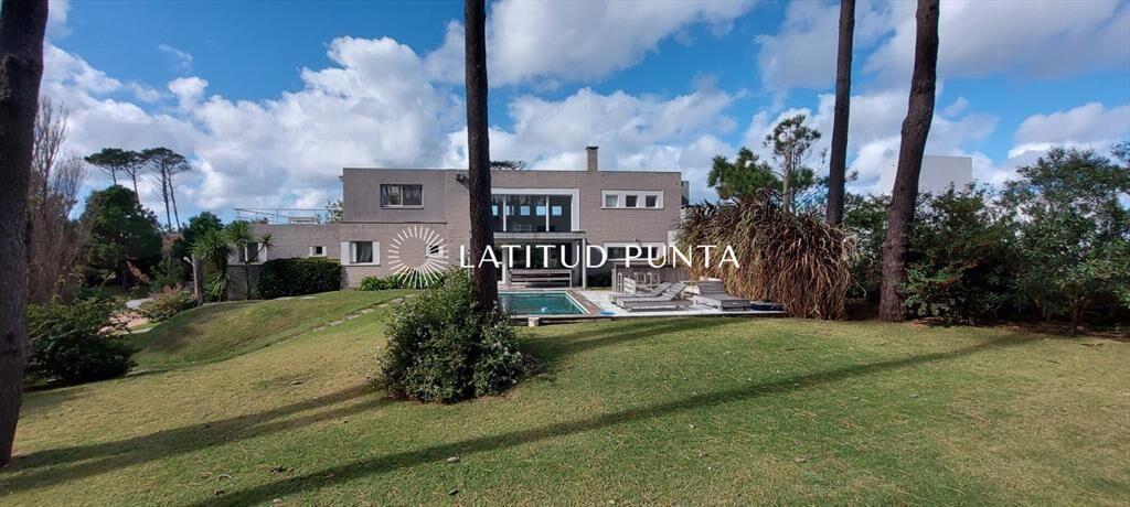 Casa en Laguna Blanca - Manantiales, 5 dormitorios y piscin
