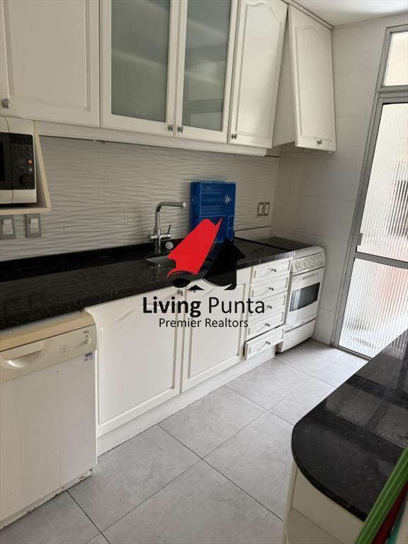 GRAN PLANTA EN COMPLEJO CON SERVICIOS