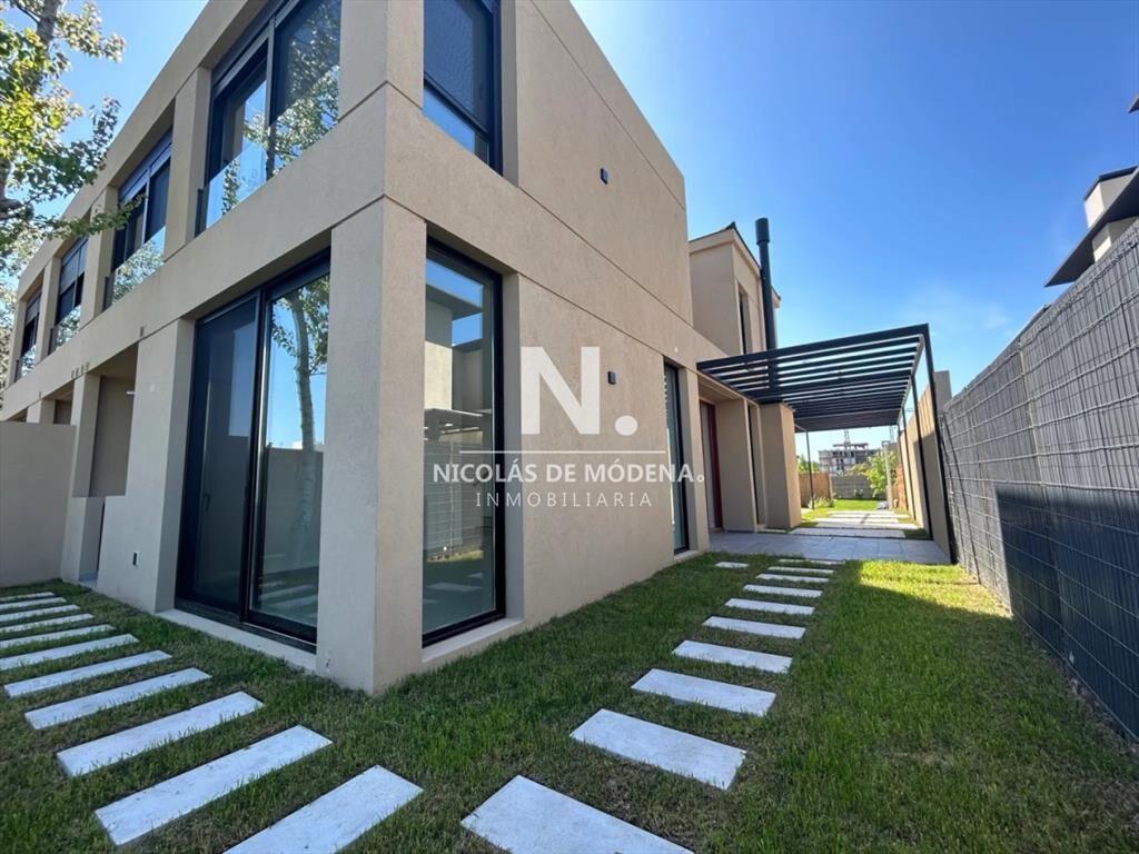 Casa en Venta a Estrenar de 3 Dormitorios y 3 en