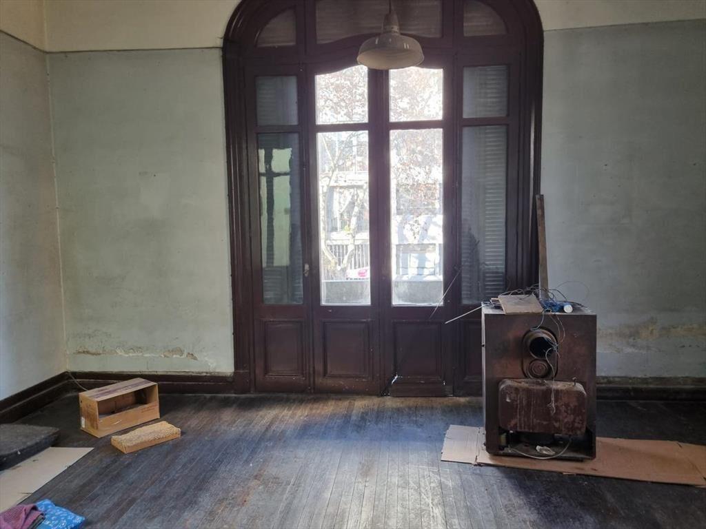 Local - Av Uruguay esquina Yi , gran esquina , 612 m2 edifi