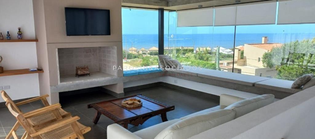 Venta de casa 3 dormitorios en el Chorro,