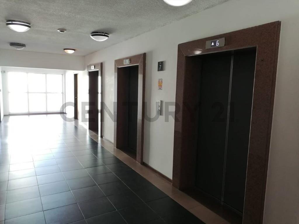 Oficina en el centro ideal para empresas, semi amueblada ...