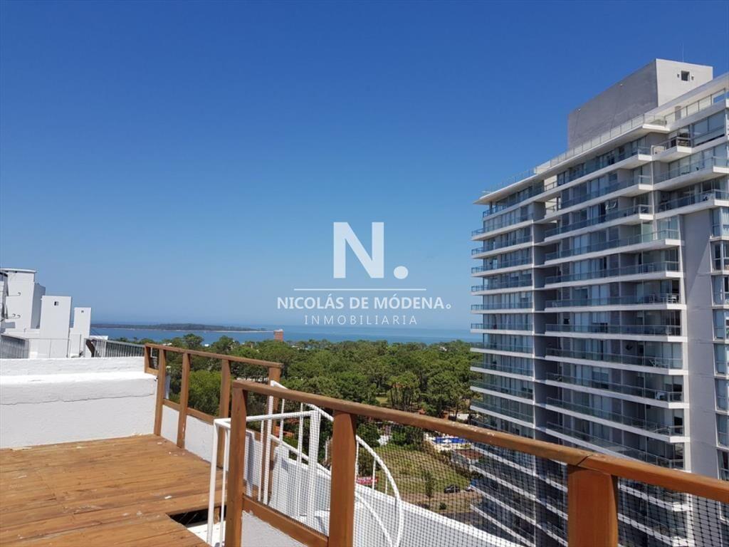 En venta apartamento de 2 dormitorios con terraza