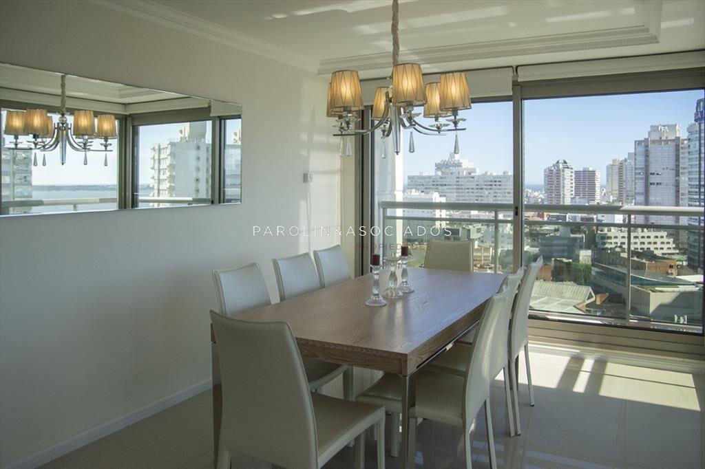 Apartamento en venta con vista al mar en Torre Imperiale, P
