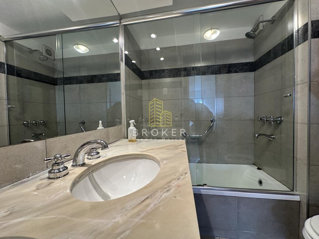 Alquiler anual de apartamento de 3 dormitorios