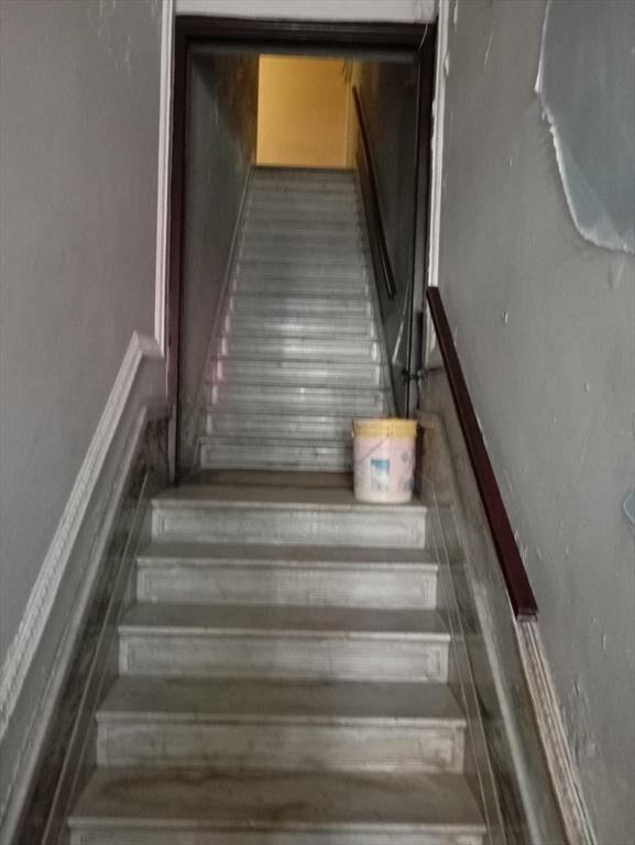 Venta en el Centro de local más dos apartamentos en padrón