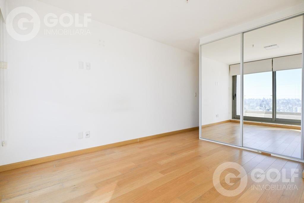 Venta de apartamento 2 Dormitorios y cochera doble en Punta