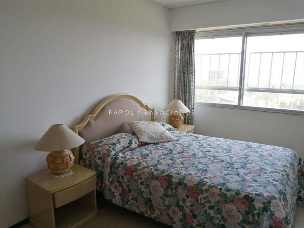 Apartamento en venta de 3 dormitorios en Punta