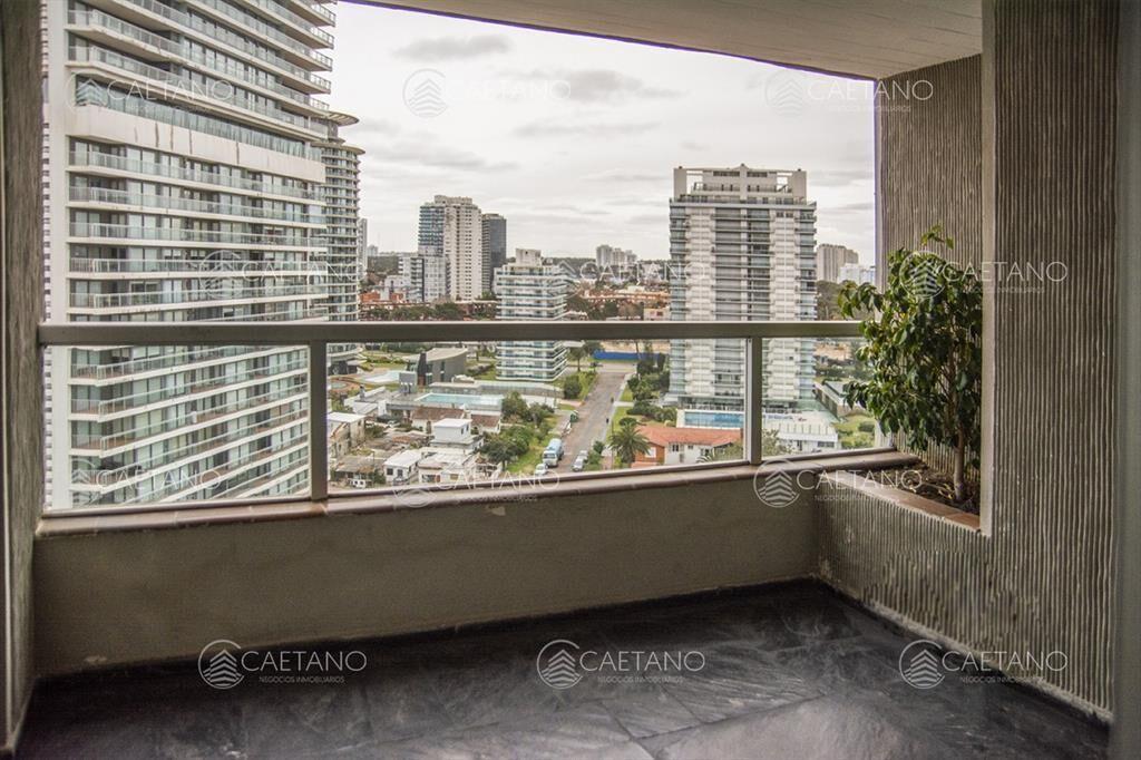 Apartamento en Venta de 3 dormitorios en parada 2