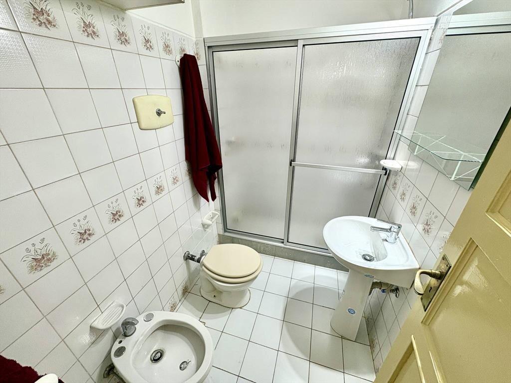 Venta de Apartamento con 2 dormitorios y patio en Cordón. CO