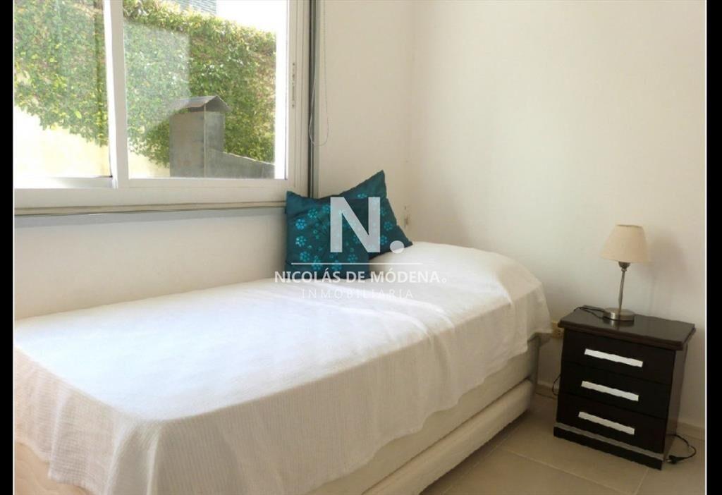 Vende de 2 dormitorios en Peninsula Punta del de