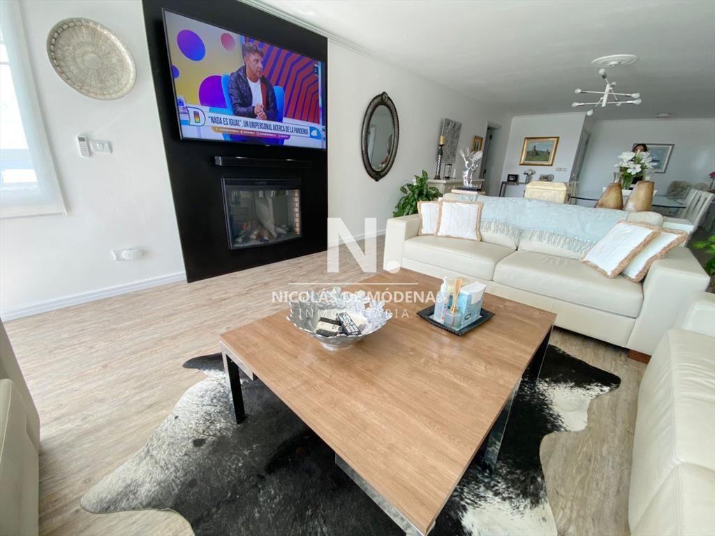 VENTA DE APARTAMENTO DE 3 DORMITORIOS EN BRAVA,