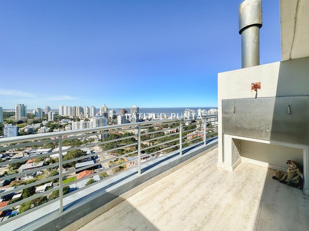 Penthouse dúplex en Mansa, 3 suites más