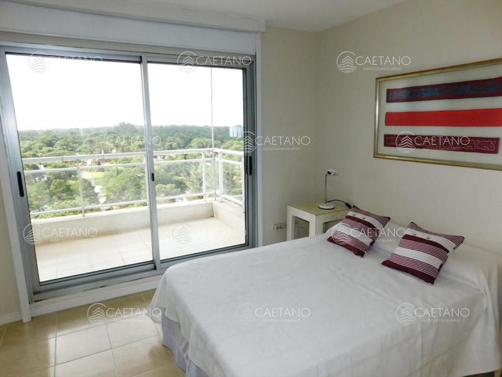 Venta de depto en edificio con servicios