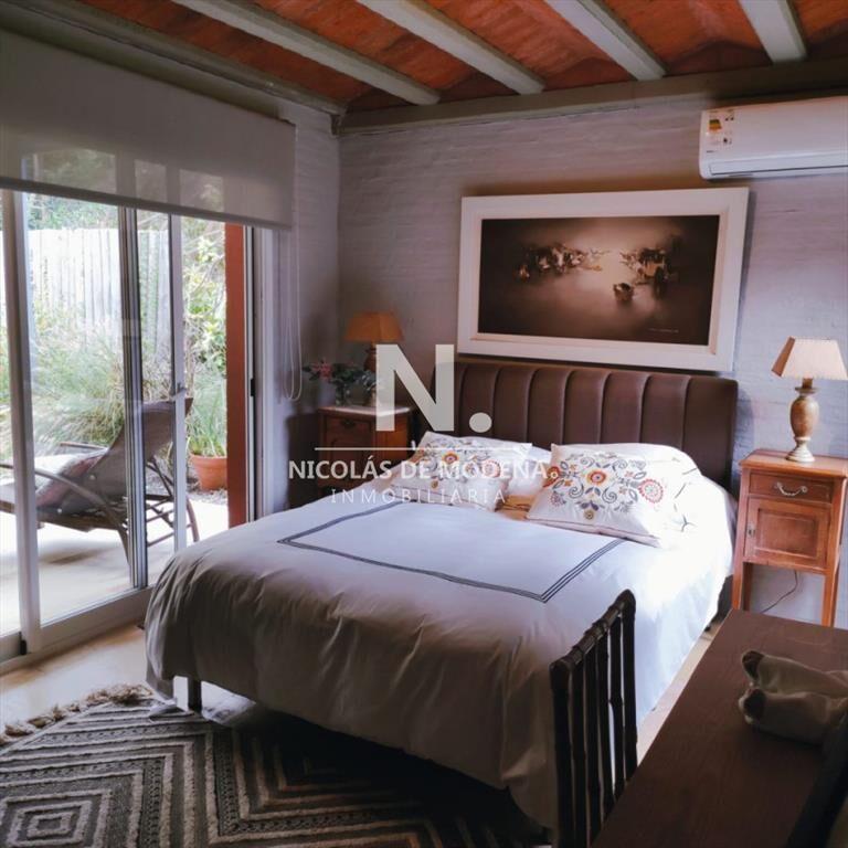 Hermosa casa de  2 niveles, con amplios espacios