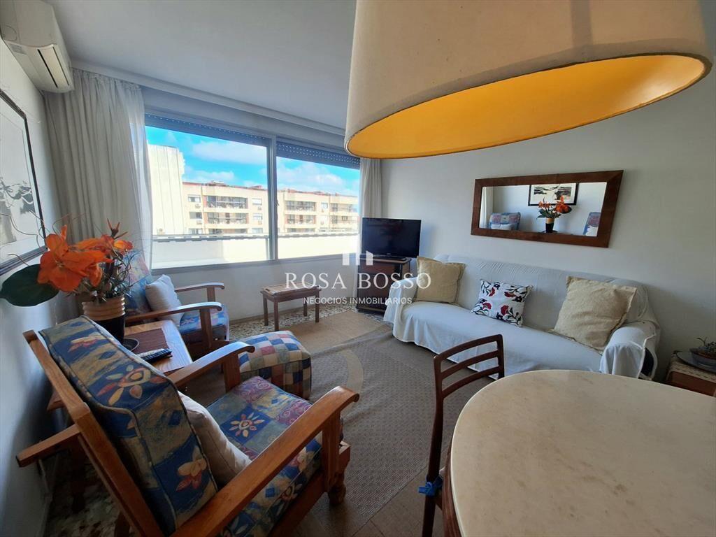 Apartamento en venta 1 dormitorio con garaje del