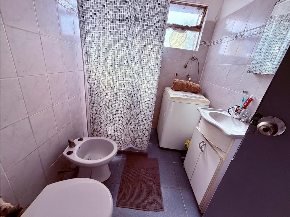 2337/1 venta apto 2 dorm Parque Batlle c/balcon
