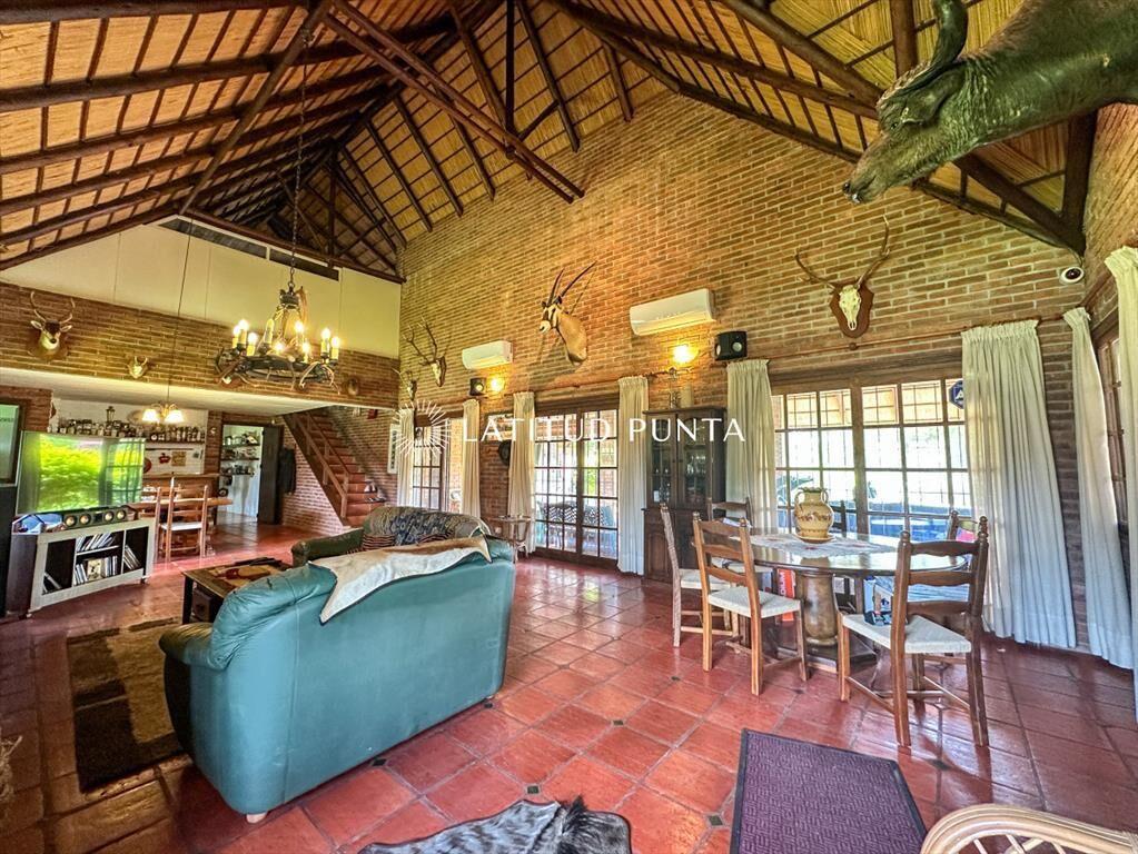 Casa en Jardines de Córdoba, 3 suites más