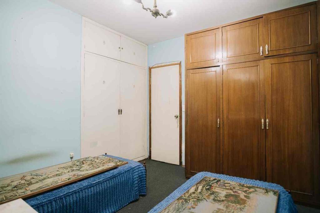 VENTA APTO Pocitos 3 dormitorios garage 2 patios