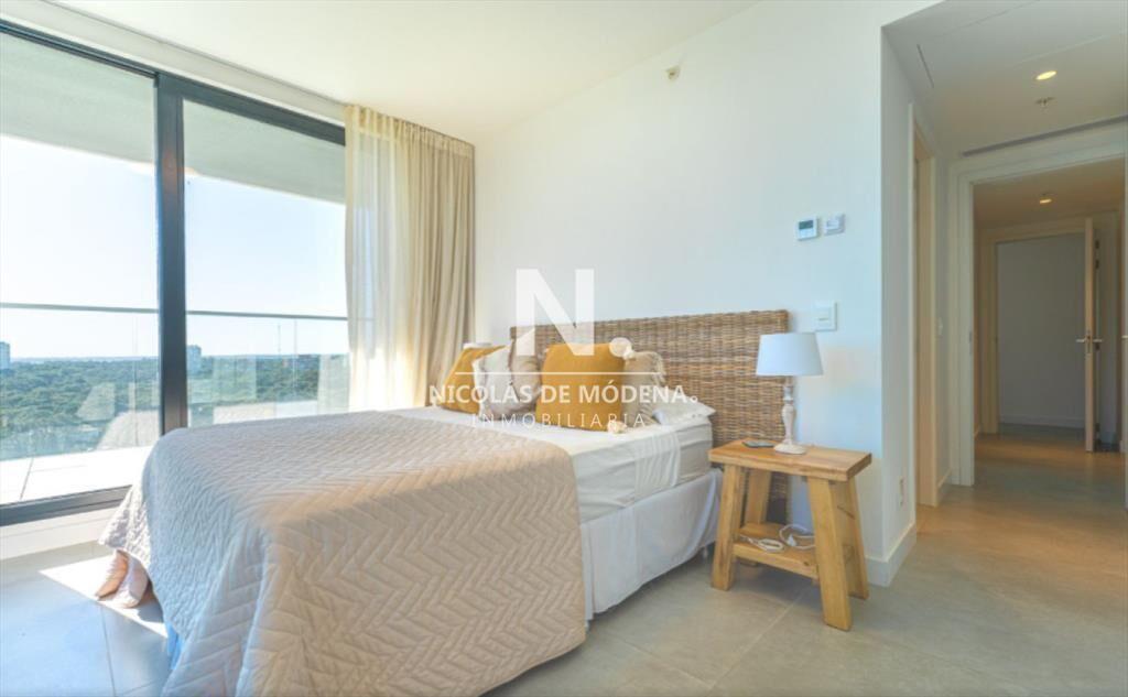En venta apartamento de 3 dormitorios con vista
