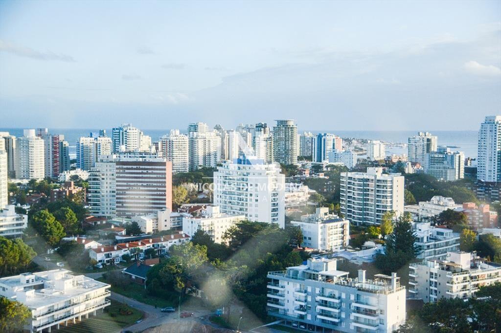 Apartamento de 2 dormitorios en Roosevelt - Punta