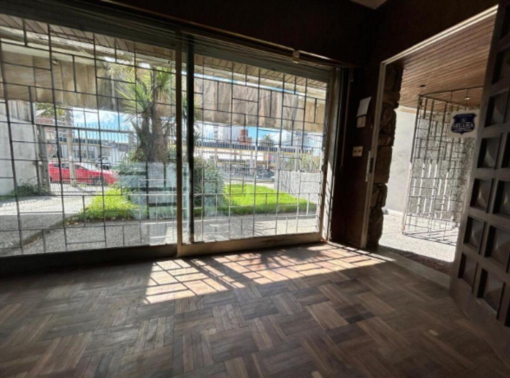 Casa en venta, gran terreno, piscina, barbacoa, frente al m