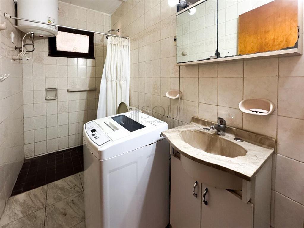 VENTA DE CASA CUATRO DORMITORIOS EN PUNTA COLORADA