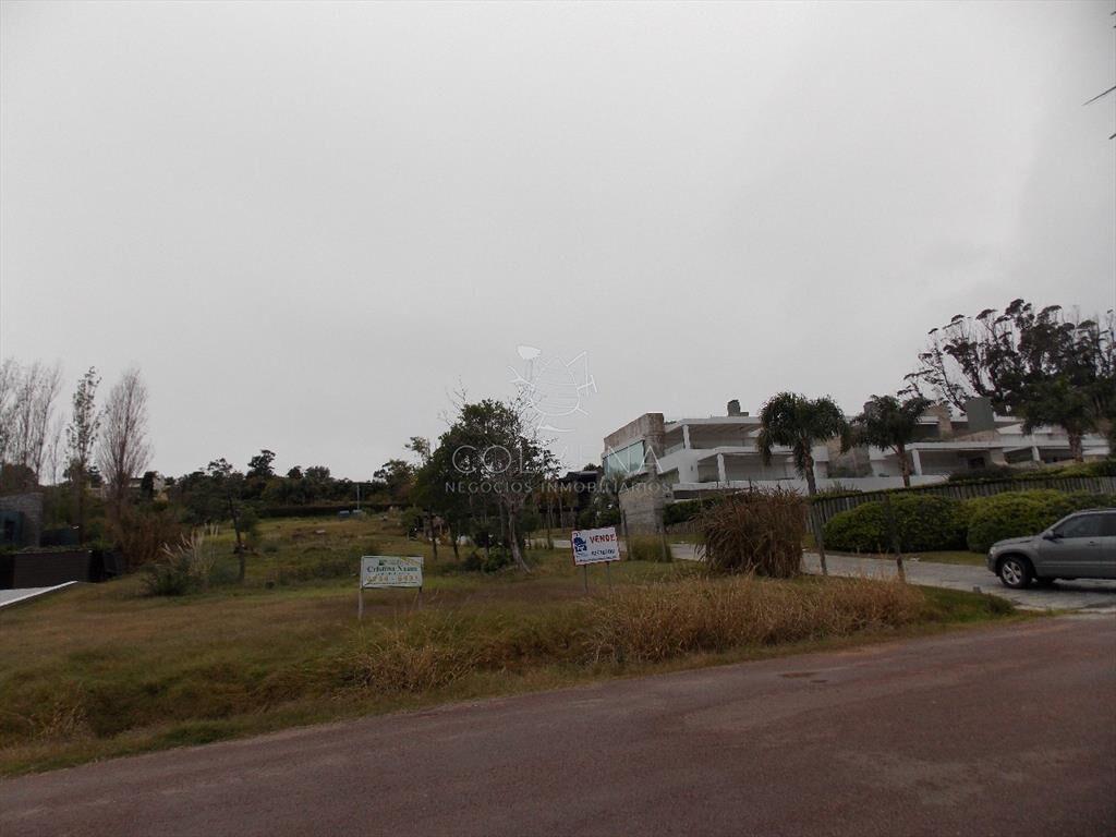 Terreno en Punta Ballena con muy buena vista al
