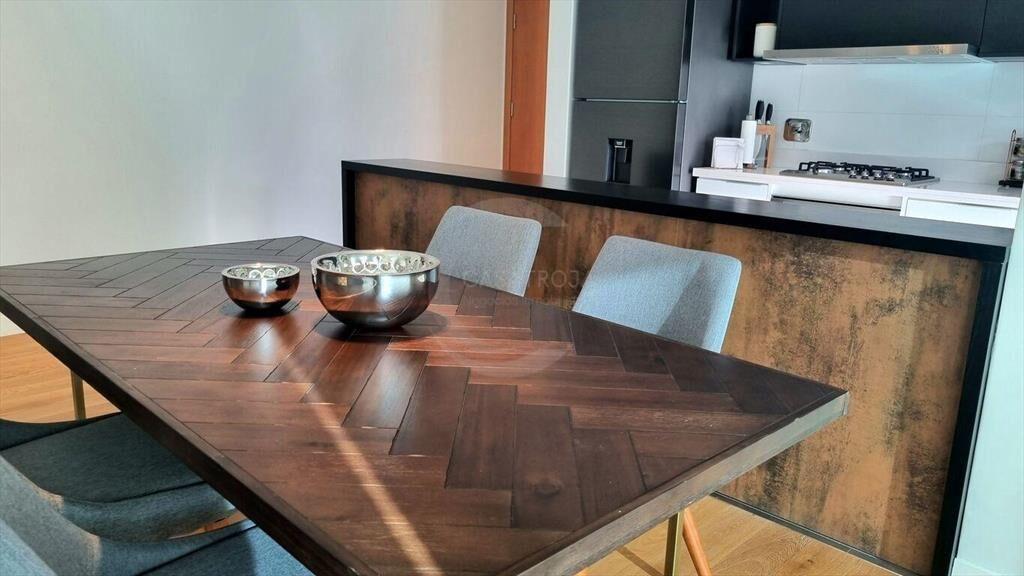 CASATROJA Venta de amplio apartamento 2 dormitorios + garaj