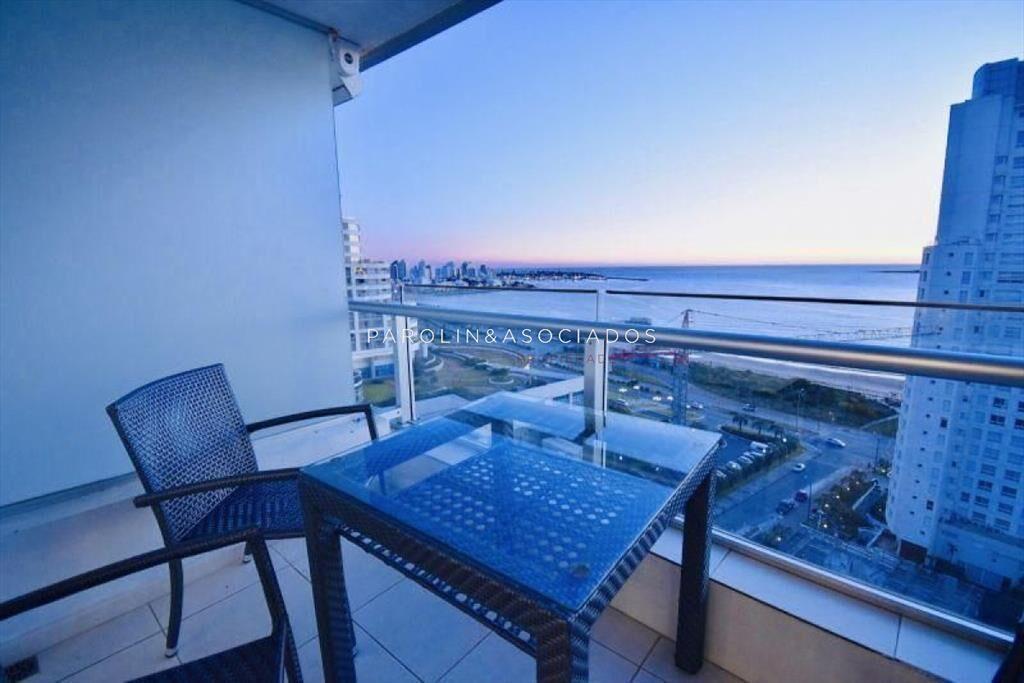 Apartamento en venta de 2 Dormitorios en Season