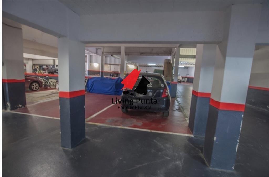 Vende apartamento impecable de 3 dormitorios con